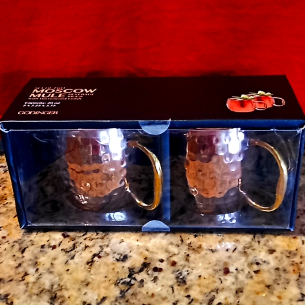 GODINGER Moscow Mule Mugs. Set Of 2 Hammered Finish. Capacity: 20 Ounces.